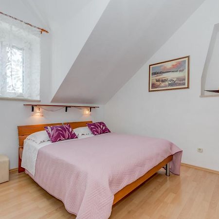 Apartments Obala Бол Екстериор снимка